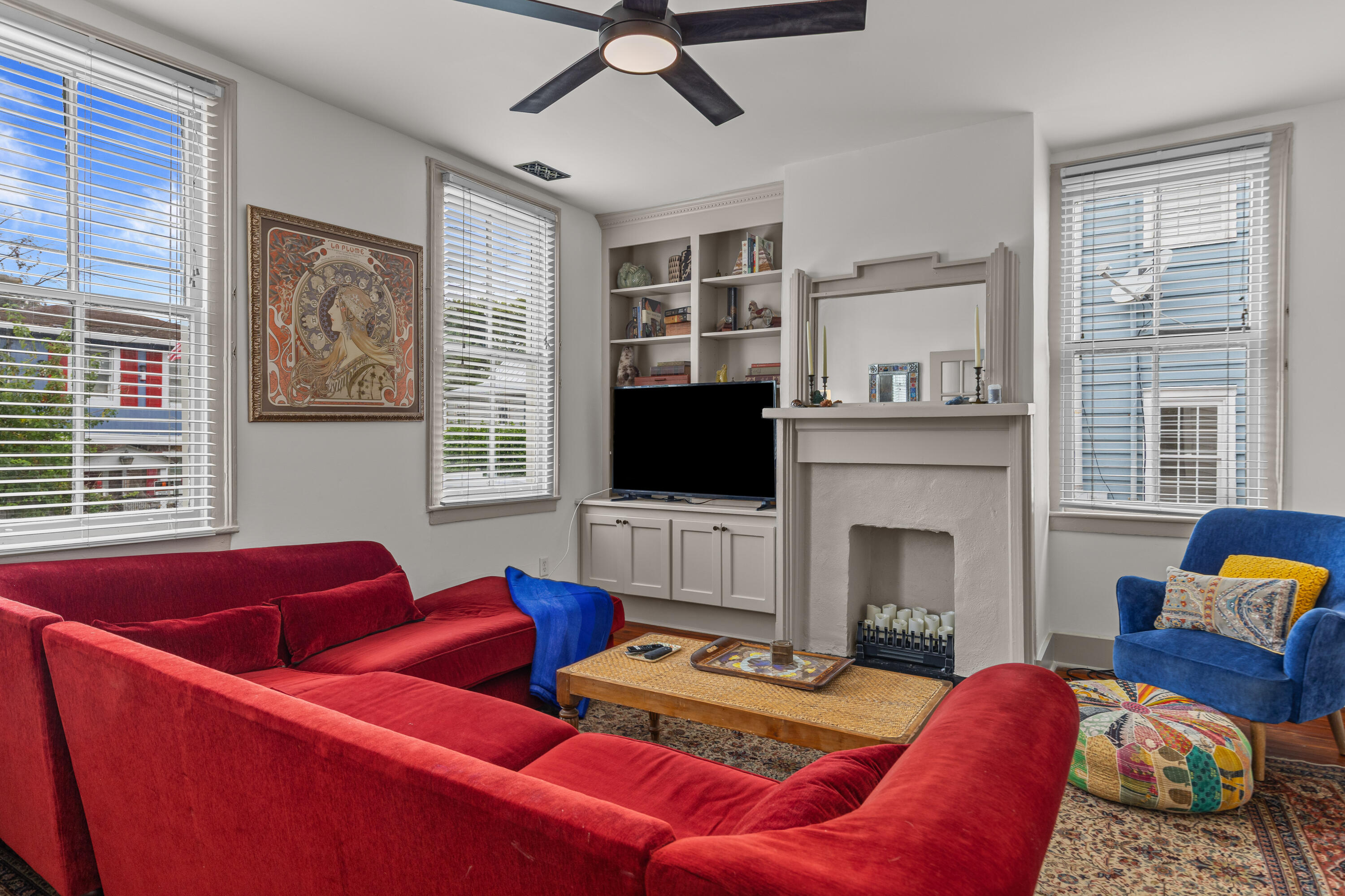 24 Hanover Street Charleston, SC 29403 - Photo 27 of 46 Living Room