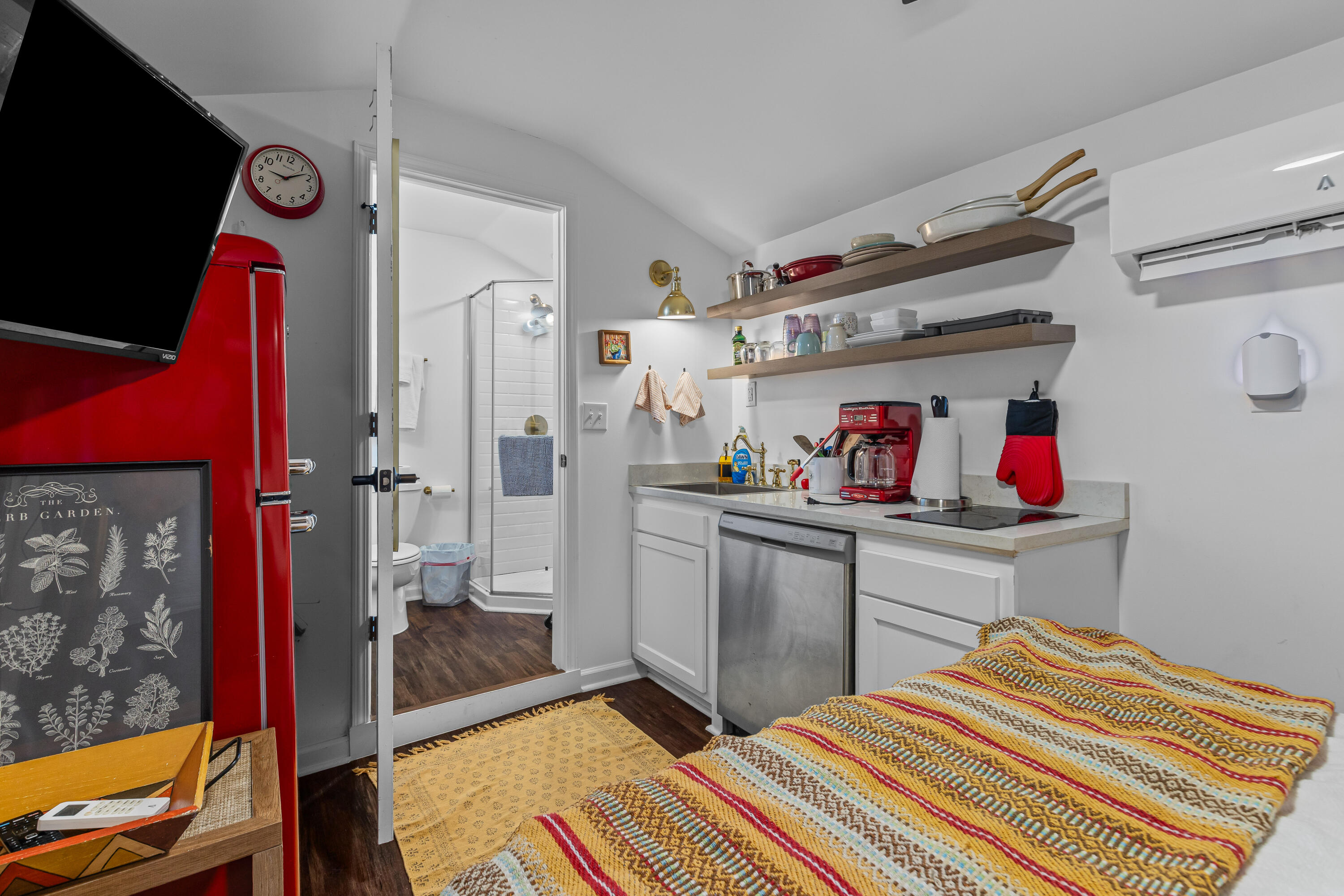 24 Hanover Street Charleston, SC 29403 - Photo 36 of 46 ADU Bedroom