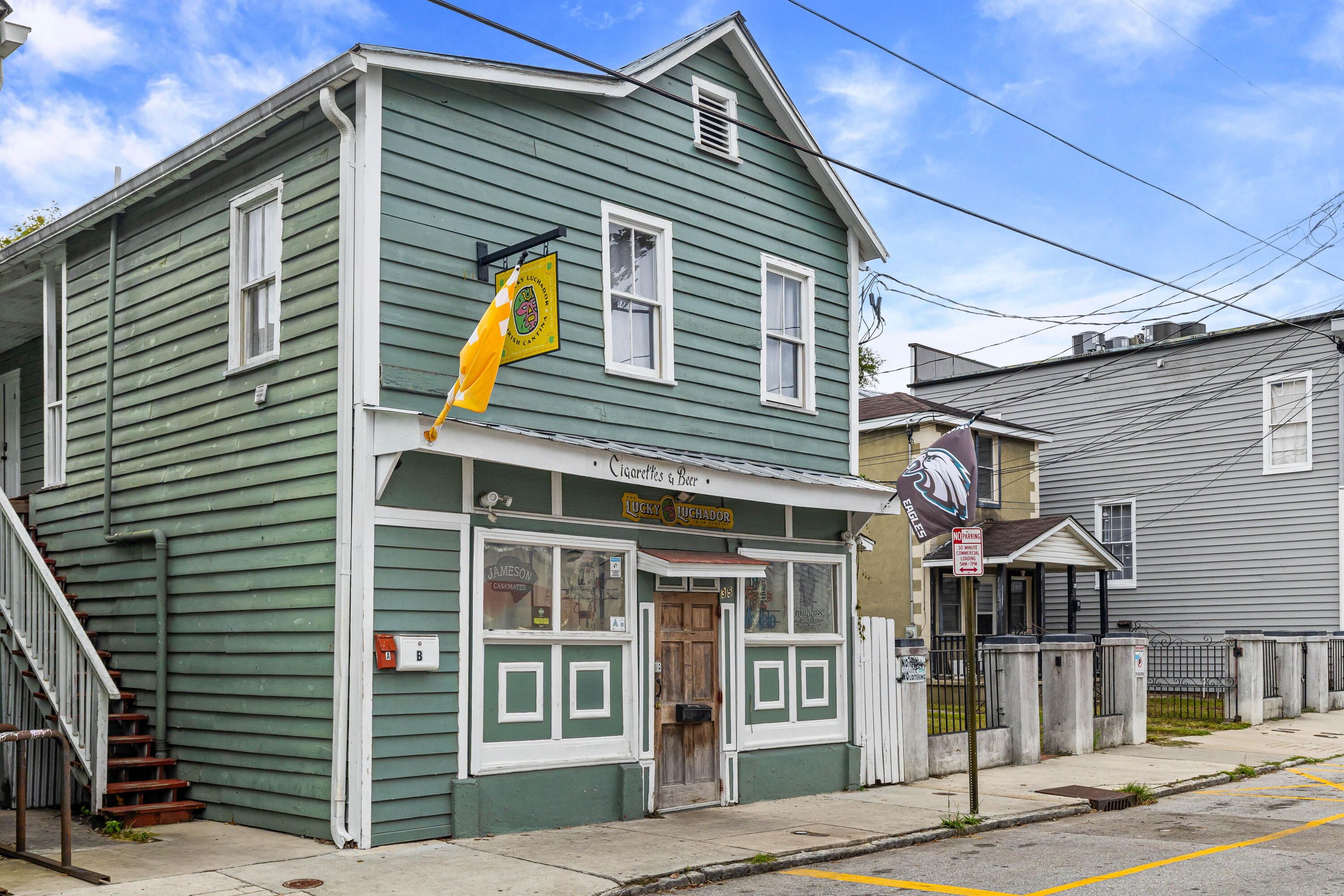 24 Hanover Street Charleston, SC 29403 - Photo 44 of 46 Local business Lucky Lucianos