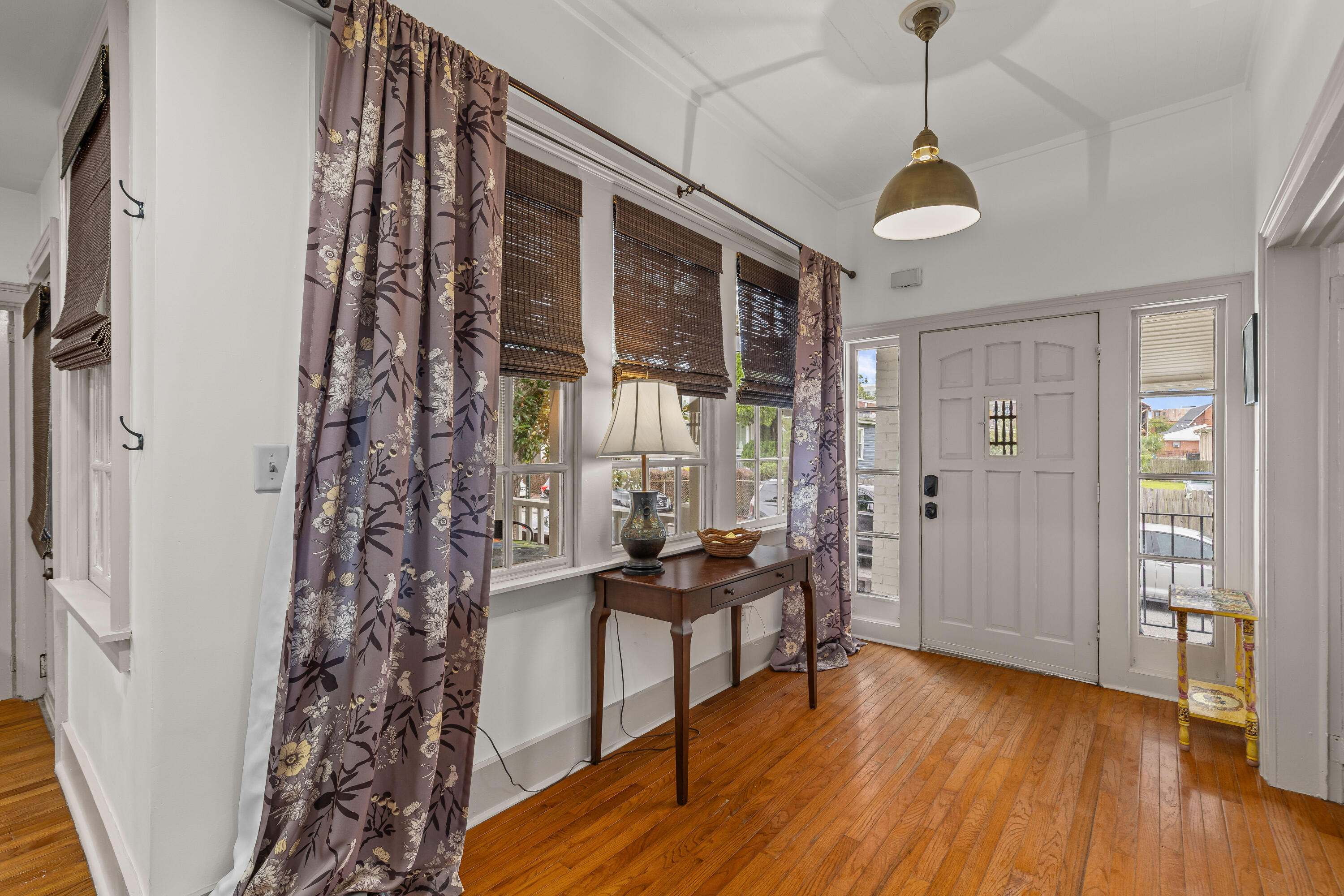 24 Hanover Street Charleston, SC 29403 - Photo 8 of 46 Front door