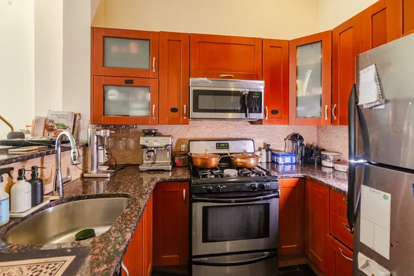 $6,950 | 38 West 83rd Street, Unit 1 | Upper West Side