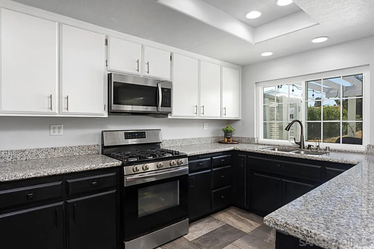 24464 Del Amo Road Ramona, CA 92065 - Photo 14 of 45 Gallery Image 14