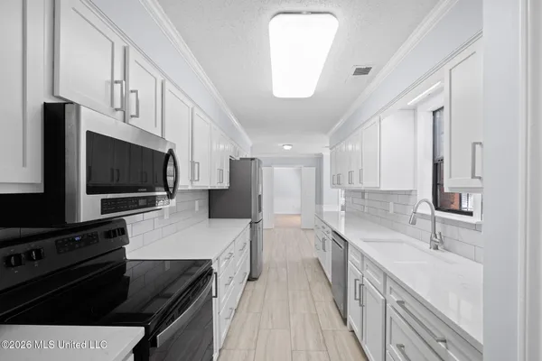 $399,000 | 2915 Barrett Street, Southaven, MS 38672