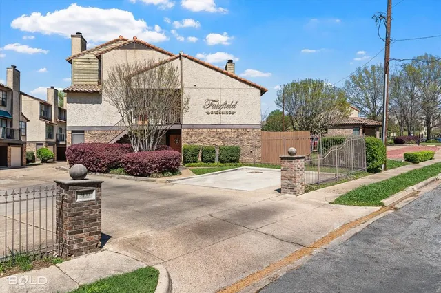 $137,000 | 3100 Fairfield Avenue, Unit 10D, Shreveport, LA 71104