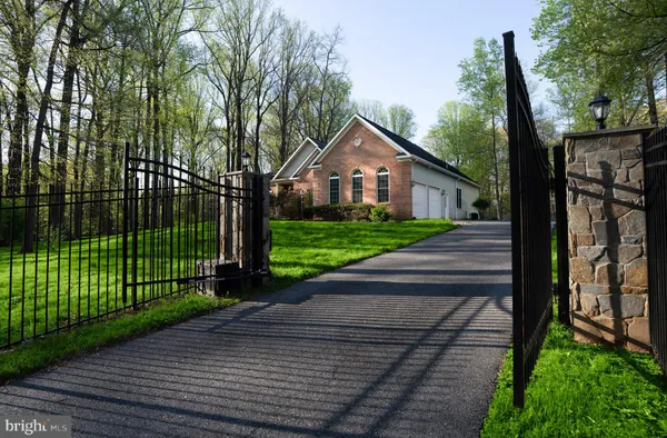 $1,250,000 | 4300 Pinetree Road, Rockville, MD 20853