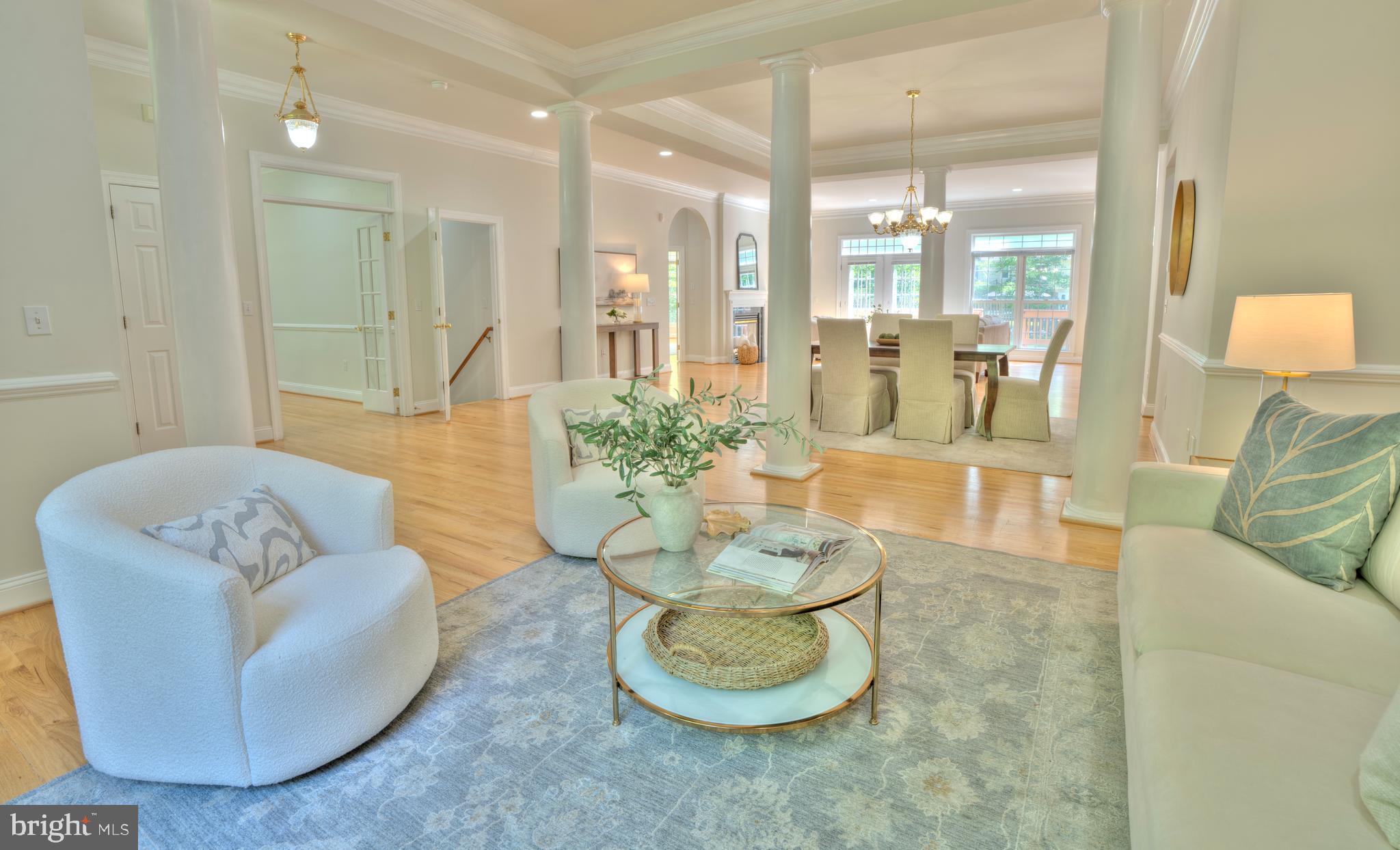 4300 Pinetree Road Rockville, MD 20853 - Photo 12 of 50 a living room with furniture and a large window