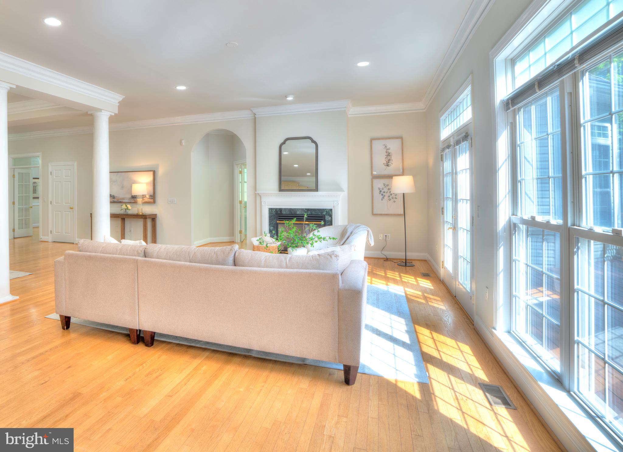 4300 Pinetree Road Rockville, MD 20853 - Photo 23 of 50 a living room with a large window
