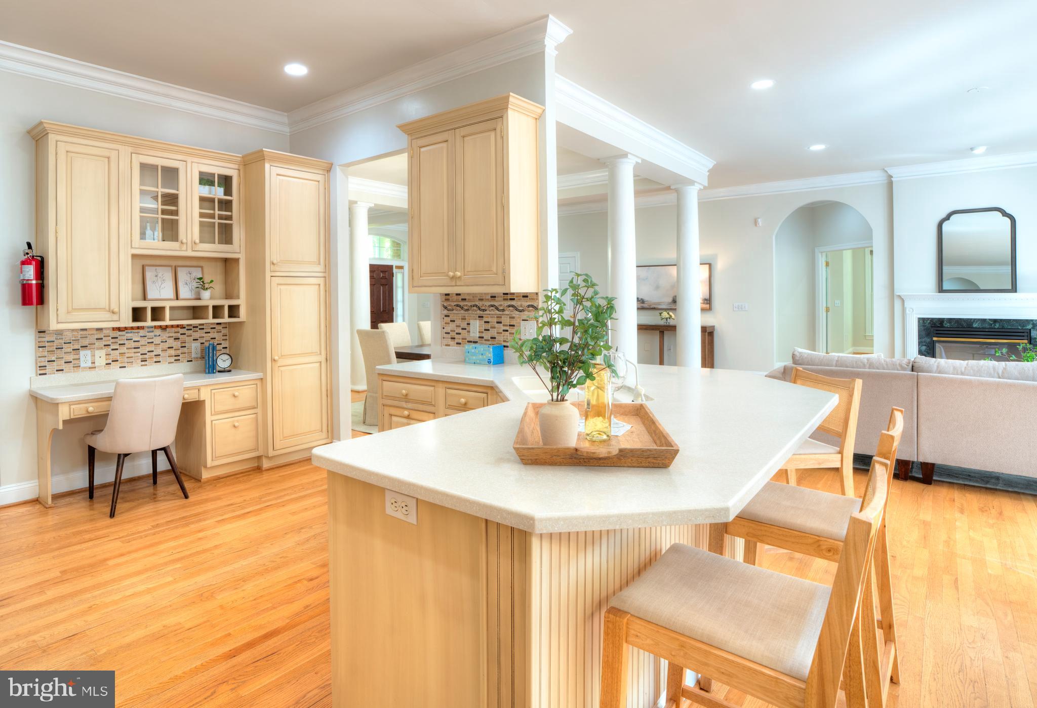 4300 Pinetree Road Rockville, MD 20853 - Photo 27 of 50 a view of a dining room with furniture and a table