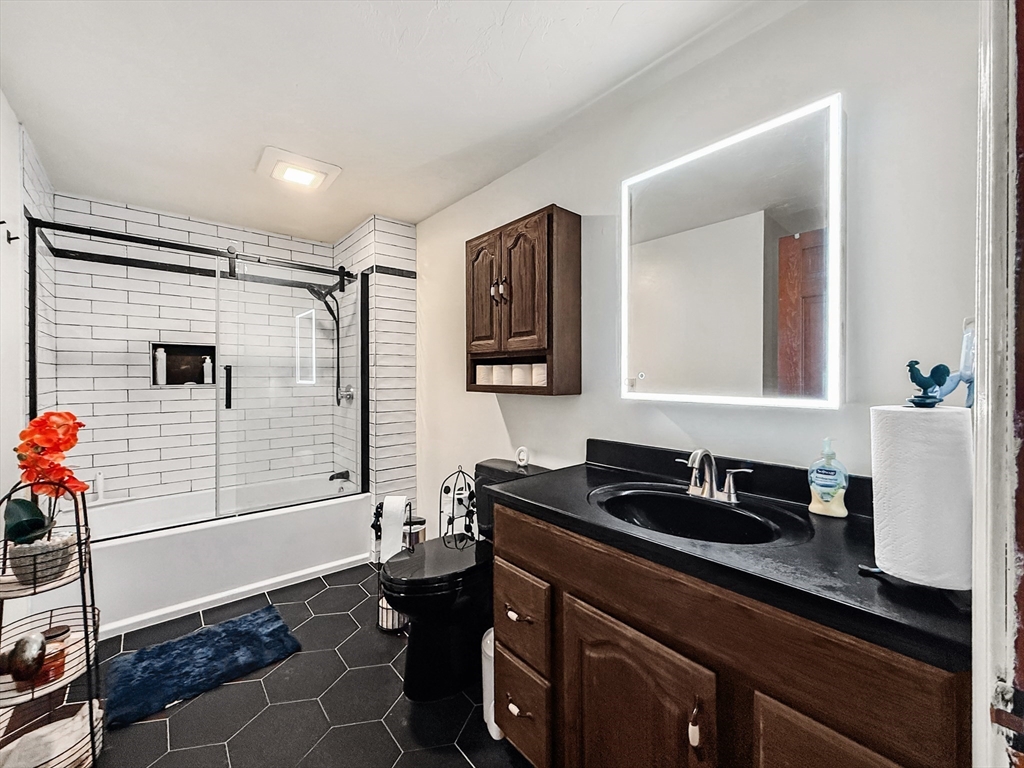 6 Philip Street Hudson, MA 01749 - Photo 18 of 41