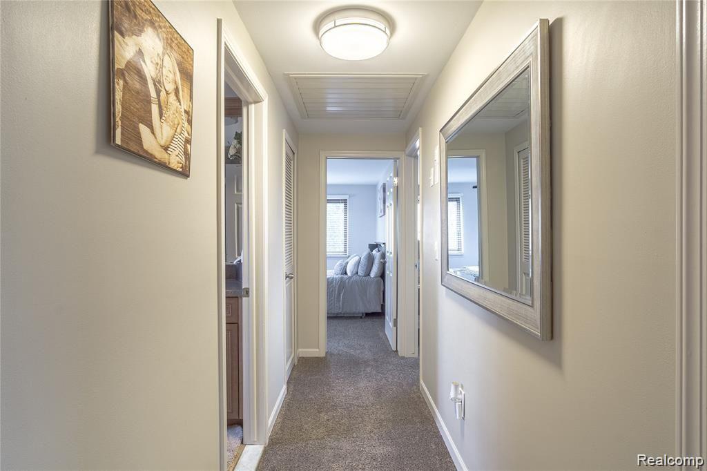 2810 Sandhurst Rochester Hills, MI 48307 - Photo 26 of 33