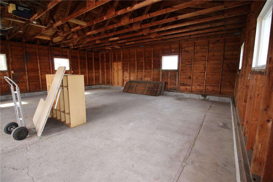 615 Coldwater Road Gates, NY 14624 - Photo 31 of 34