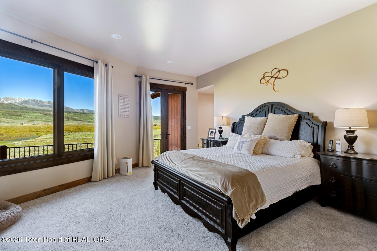 29 White Point Road Cora, WY 82925 - Photo 37 of 102 Primary suite