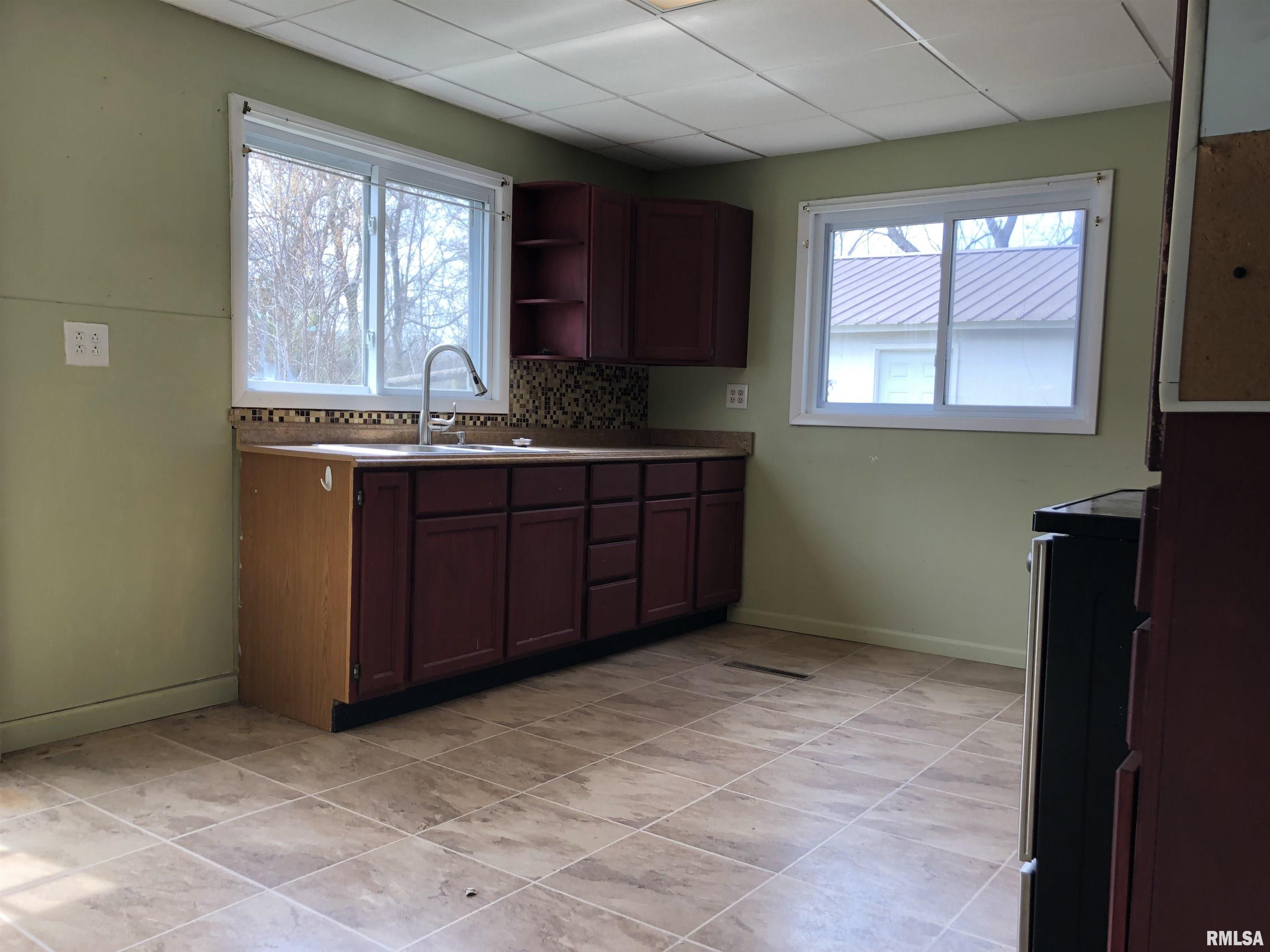 12822 East Bethel Road Mount Vernon, IL 62864 - Photo 17 of 38 Gallery Image 17