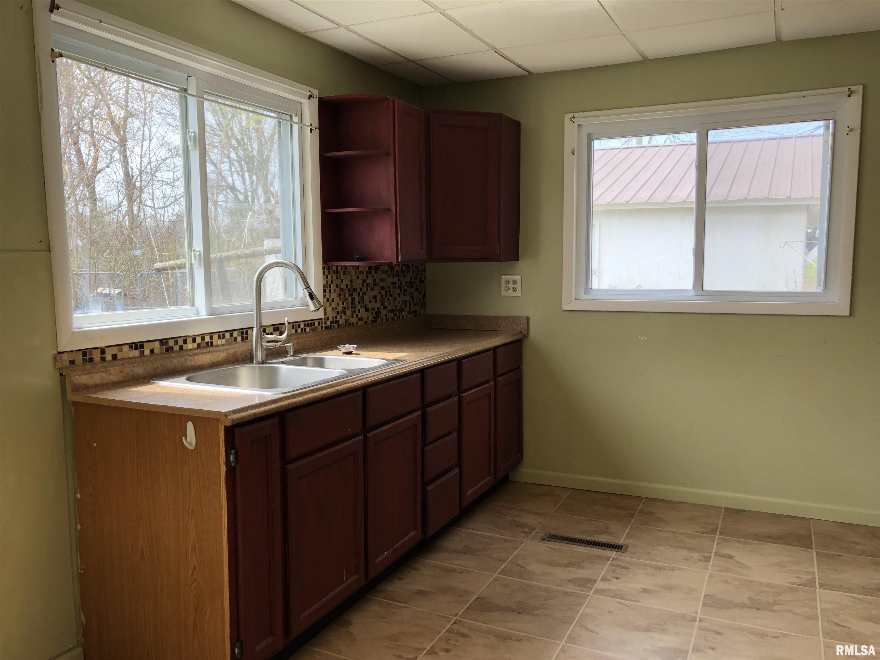 12822 East Bethel Road Mount Vernon, IL 62864 - Photo 19 of 38 Gallery Image 19