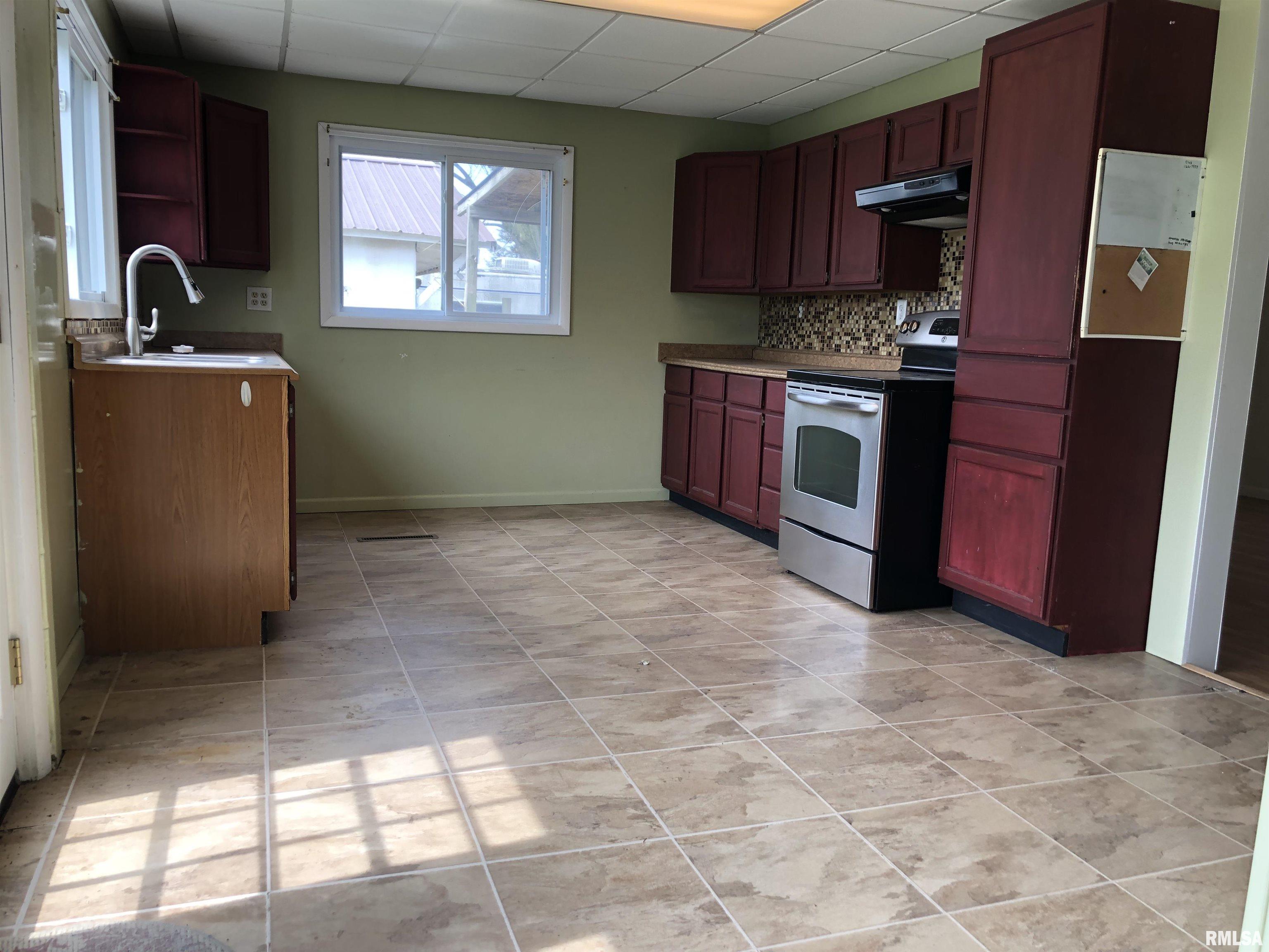 12822 East Bethel Road Mount Vernon, IL 62864 - Photo 5 of 38 Gallery Image 5
