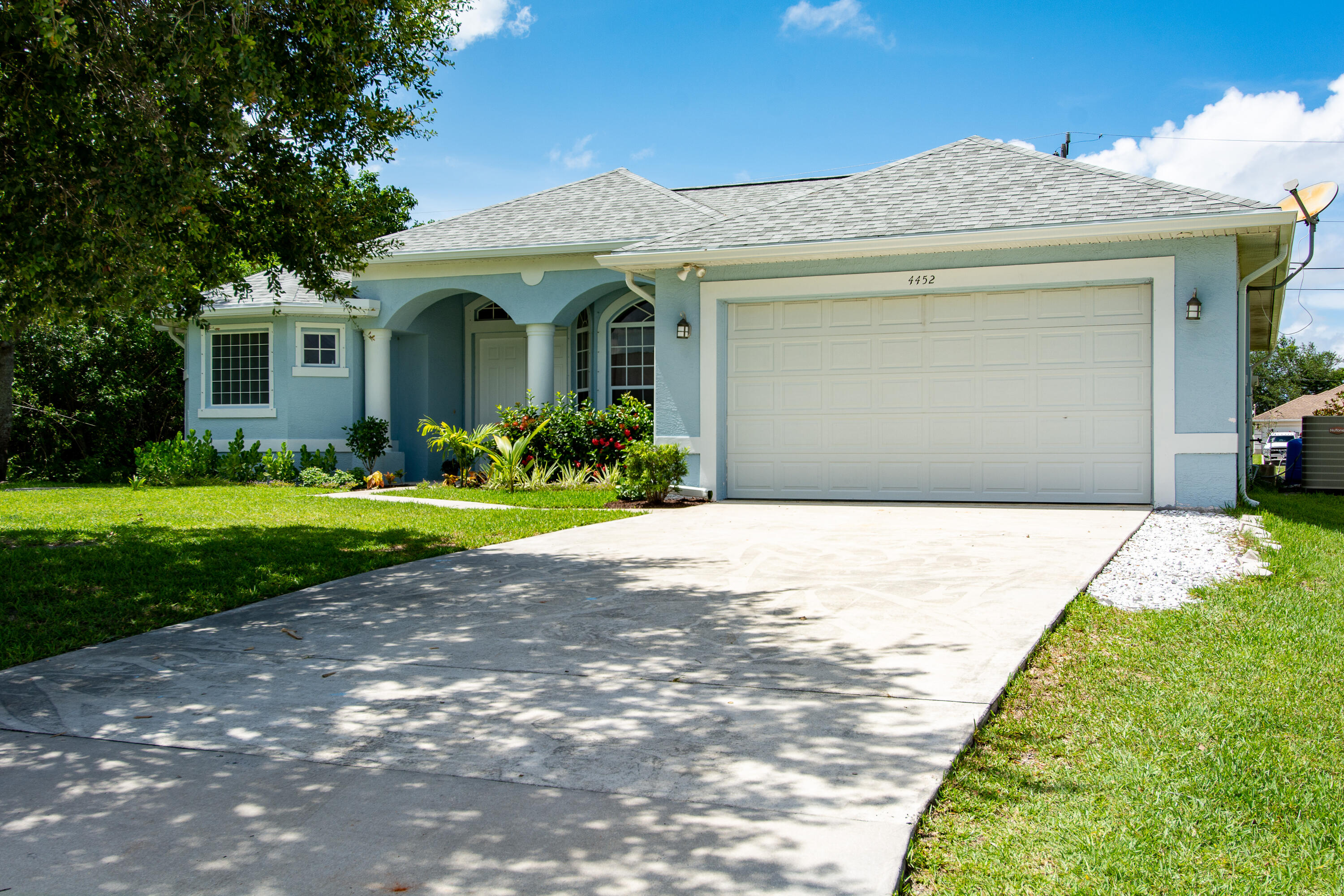 4452 Southwest Gagnon Road Port St. Lucie, FL 34953 - Photo 3 of 49 ipixx-4