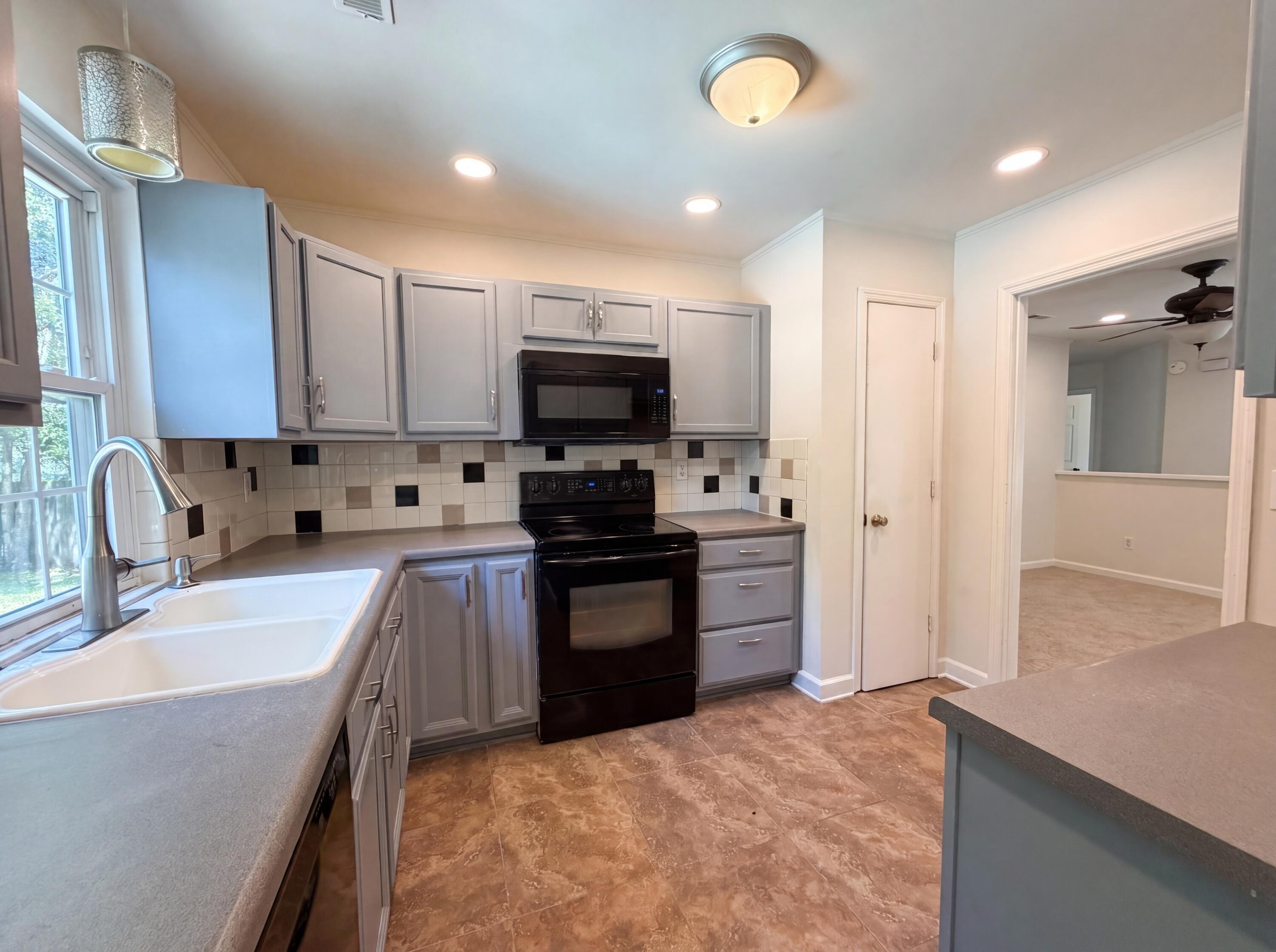 300 Indigo Road Goose Creek, SC 29445 - Photo 2 of 22 listing_1