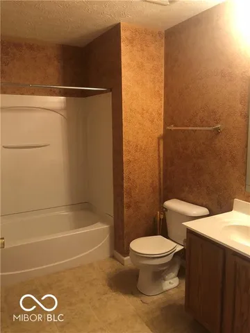 $1,675 | 13325 White Granite Drive, Unit 300, Fishers, IN 46038