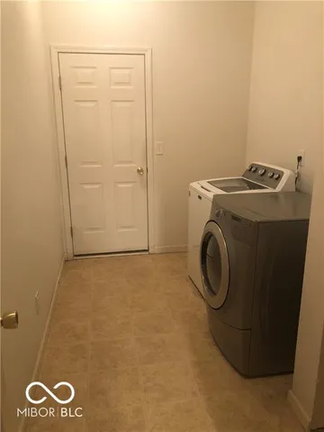 $1,675 | 13325 White Granite Drive, Unit 300, Fishers, IN 46038