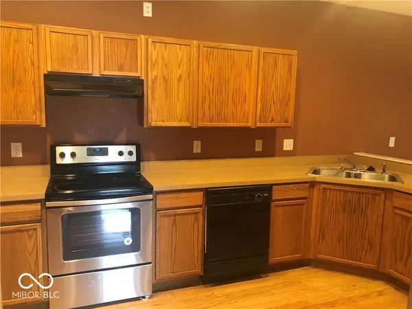 $1,675 | 13325 White Granite Drive, Unit 300, Fishers, IN 46038