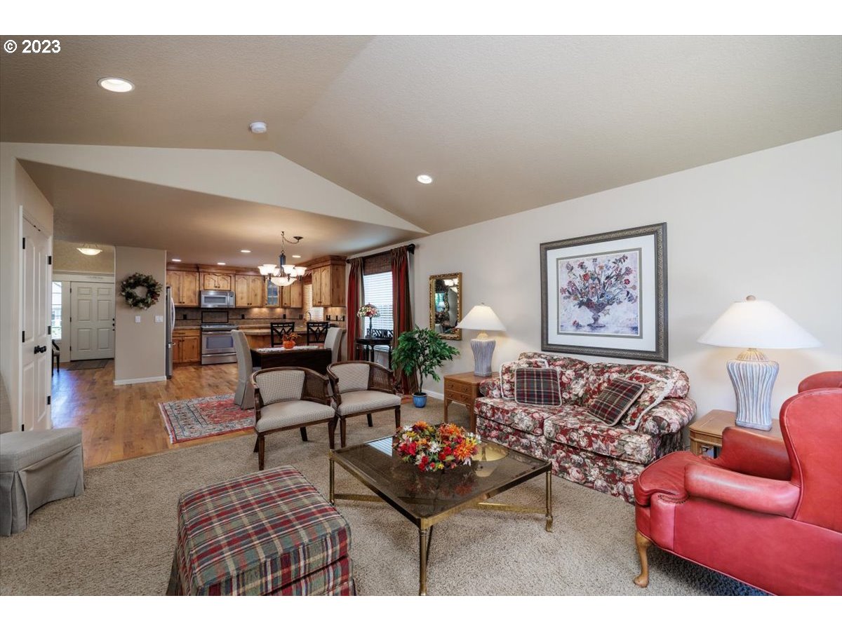 18924 Elder Road Oregon City, OR 97045 - Photo 11 of 26 Gallery Image 11