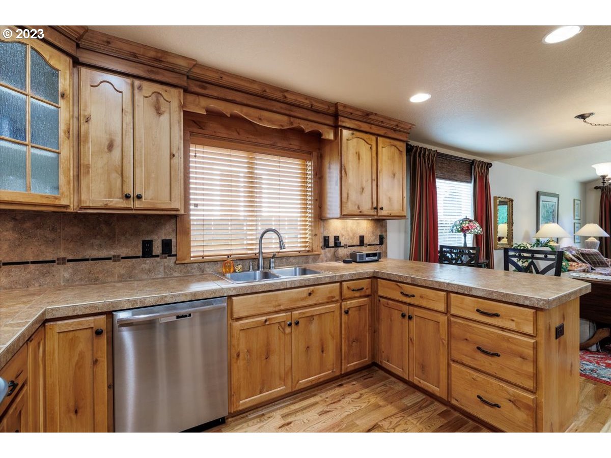 18924 Elder Road Oregon City, OR 97045 - Photo 6 of 26 Gallery Image 6