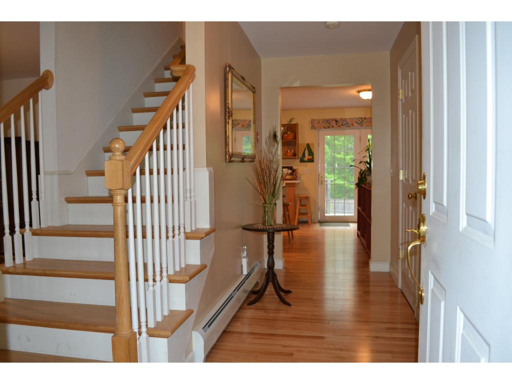 65 Duncan Farms Road Manchester, NH 03102 - Photo 6 of 32