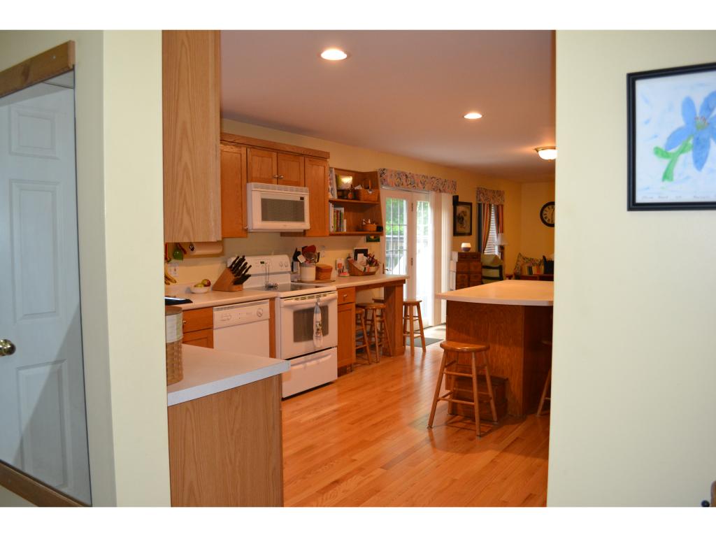 65 Duncan Farms Road Manchester, NH 03102 - Photo 8 of 32