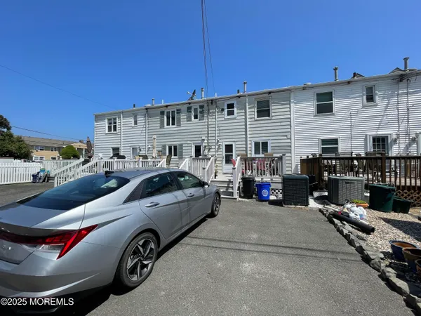 $2,150 | 20 Vine Court, Long Branch, NJ 07740