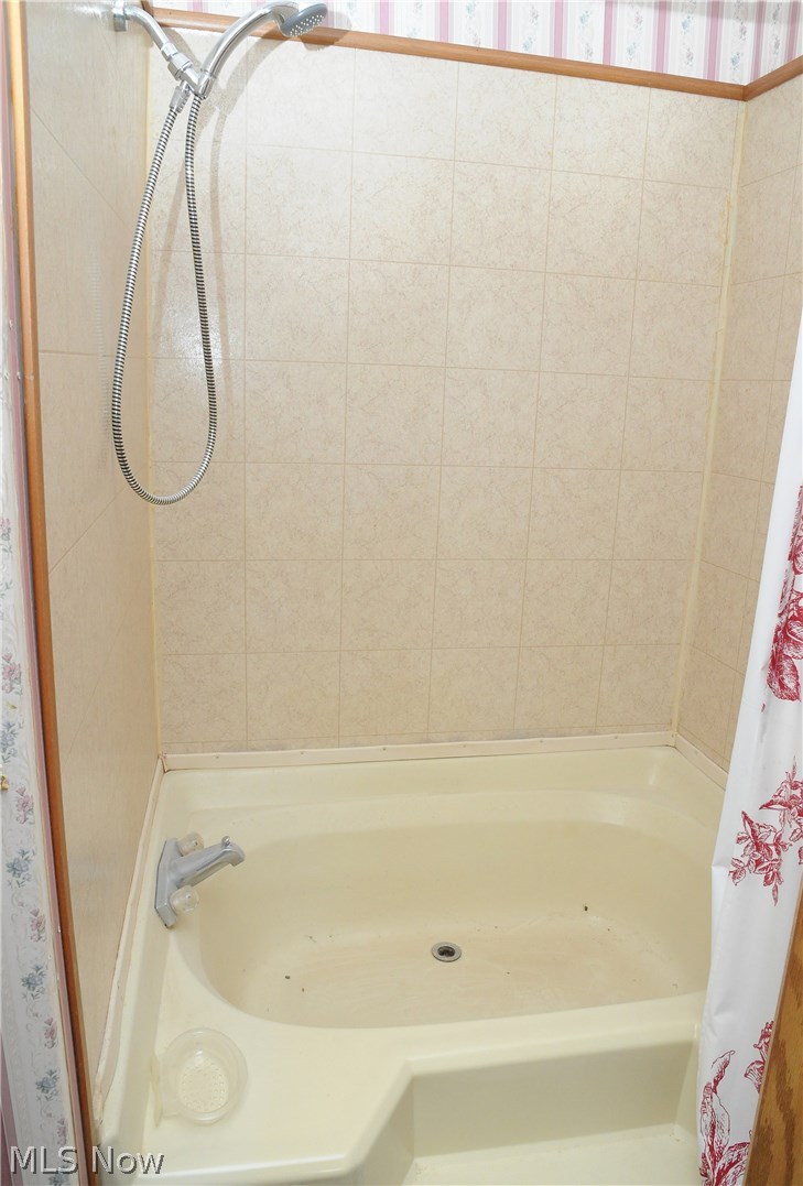 70177 Hopewell Road Cambridge, OH 43725 - Photo 12 of 18 Gallery Image 12