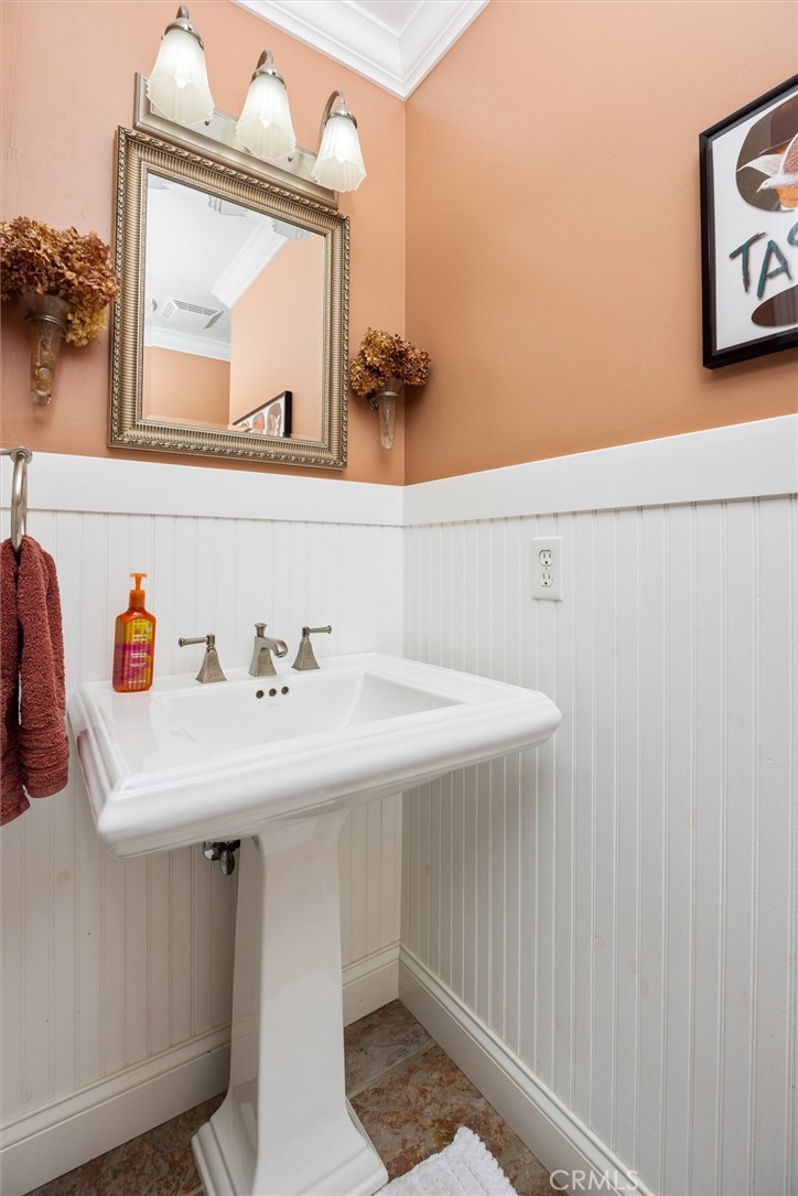1985 Penman Springs Road Paso Robles, CA 93446 - Photo 17 of 65 a bathroom with a sink and a mirror