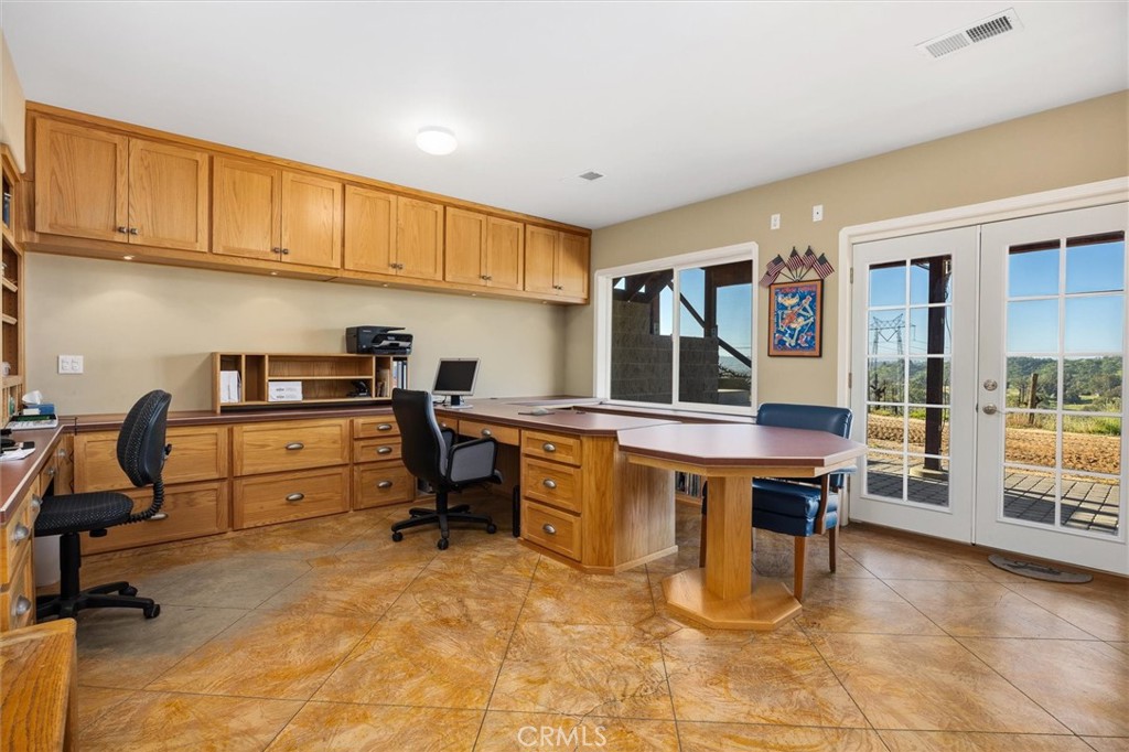 1985 Penman Springs Road Paso Robles, CA 93446 - Photo 33 of 65 Downstairs office