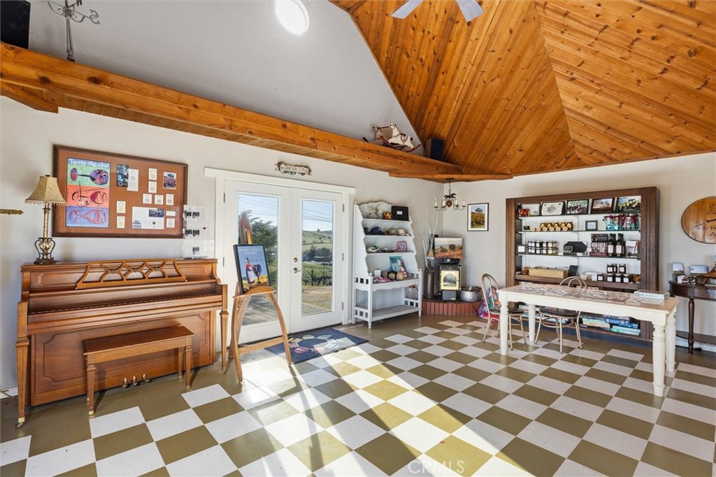 1985 Penman Springs Road Paso Robles, CA 93446 - Photo 40 of 65 a room with furniture and window