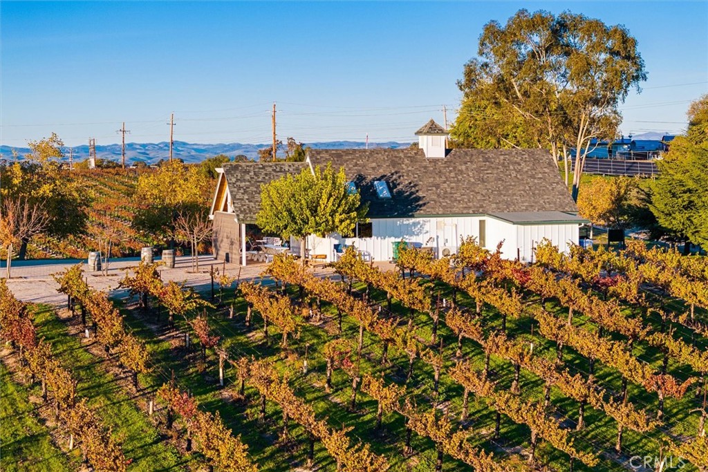 1985 Penman Springs Road Paso Robles, CA 93446 - Photo 55 of 65 a view of a yard