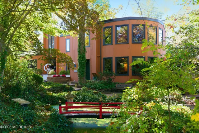 $1,050,000 | 8 Glenwood Drive, Tinton Falls, NJ 07724