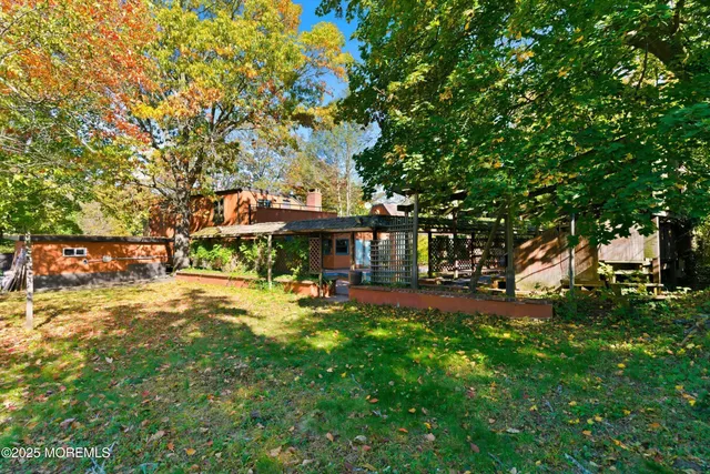 $1,050,000 | 8 Glenwood Drive, Tinton Falls, NJ 07724