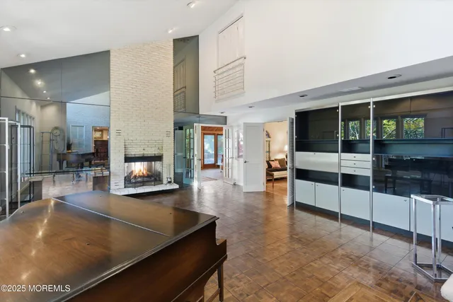 $1,050,000 | 8 Glenwood Drive, Tinton Falls, NJ 07724