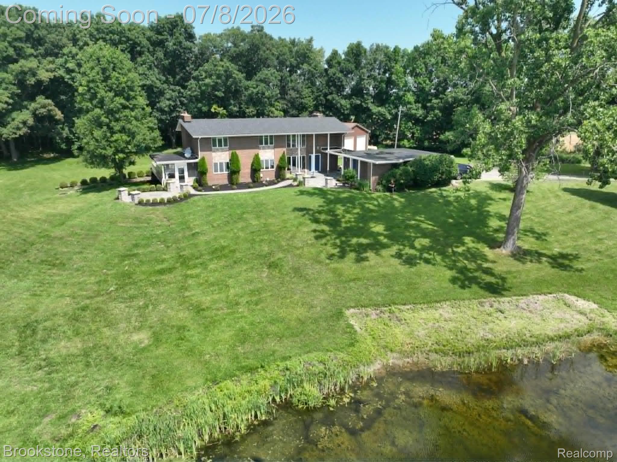 4140 South Henderson Road Davison, MI 48423 - Photo 3 of 98 c03f92ca-20c7-4af4-875b-4a2c1ddb6969.jpg