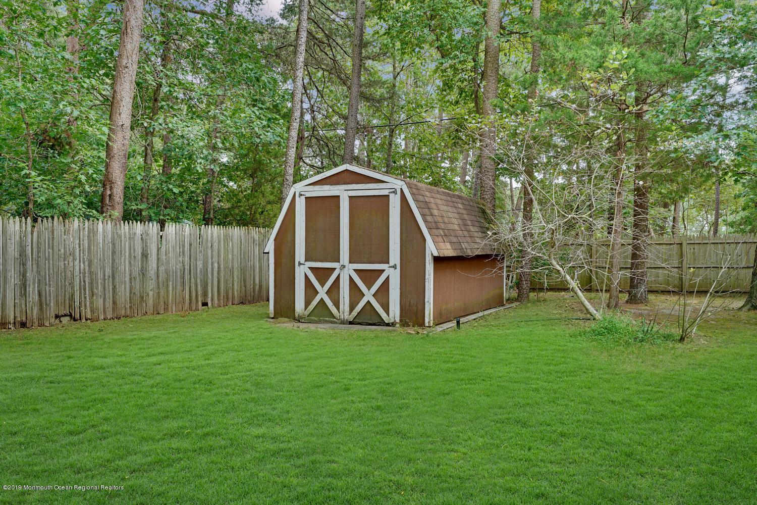 3 Dunhill Road Jackson, NJ 08527 - Photo 45 of 50 3 Dunhill Rd Jackson Township-large-081-