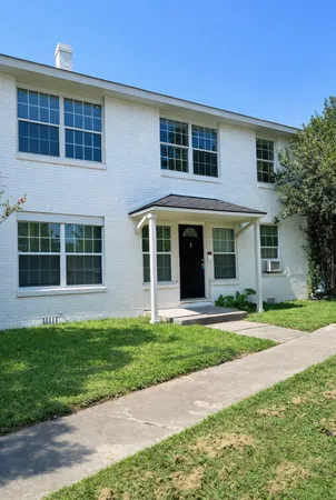 $800 | 4202 Walker Street, Houston, TX 77023