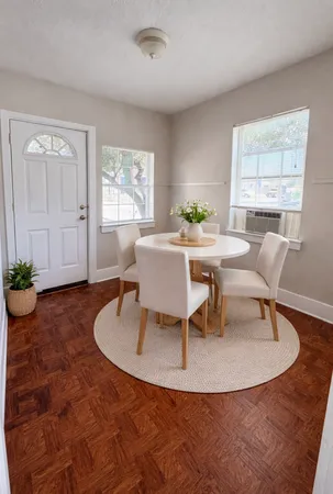 $800 | 4202 Walker Street, Houston, TX 77023