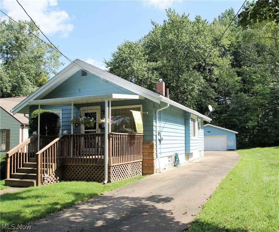 709 Garry Road Akron, OH 44305 - Photo 1 of 16
