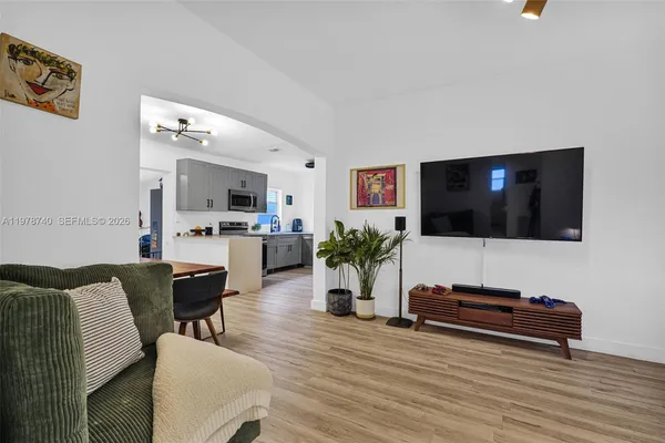 $4,400 | 274 Northwest 43rd Street, Miami, FL 33127