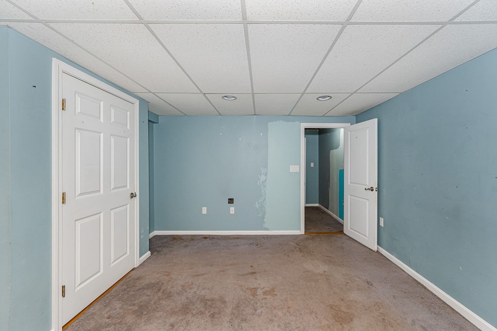 29 Emery Road Townsend, MA 01469 - Photo 16 of 25 a view of entryway