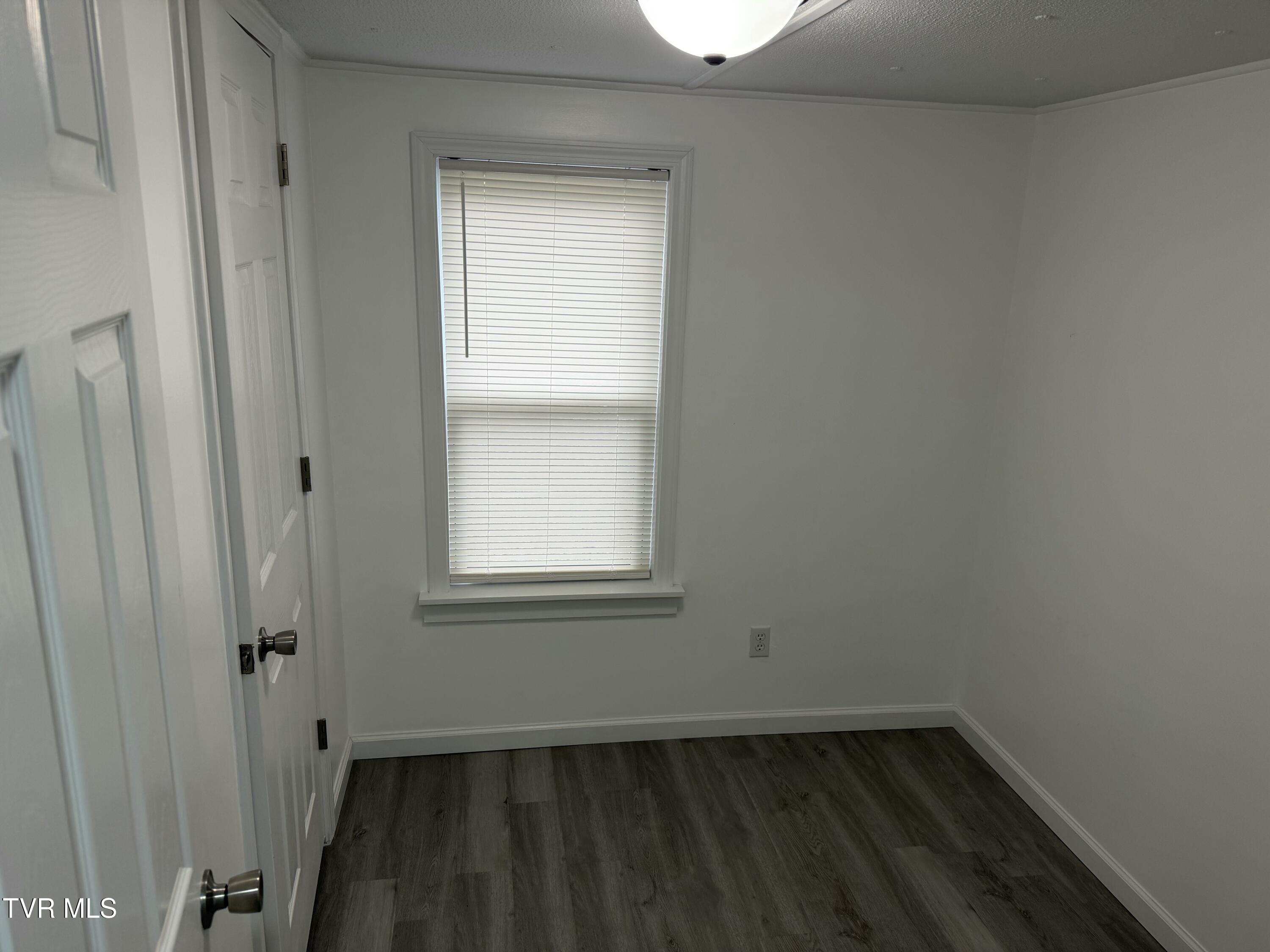 173 Dan Cole Road Elizabethton, TN 37643 - Photo 8 of 11 IMG_1840