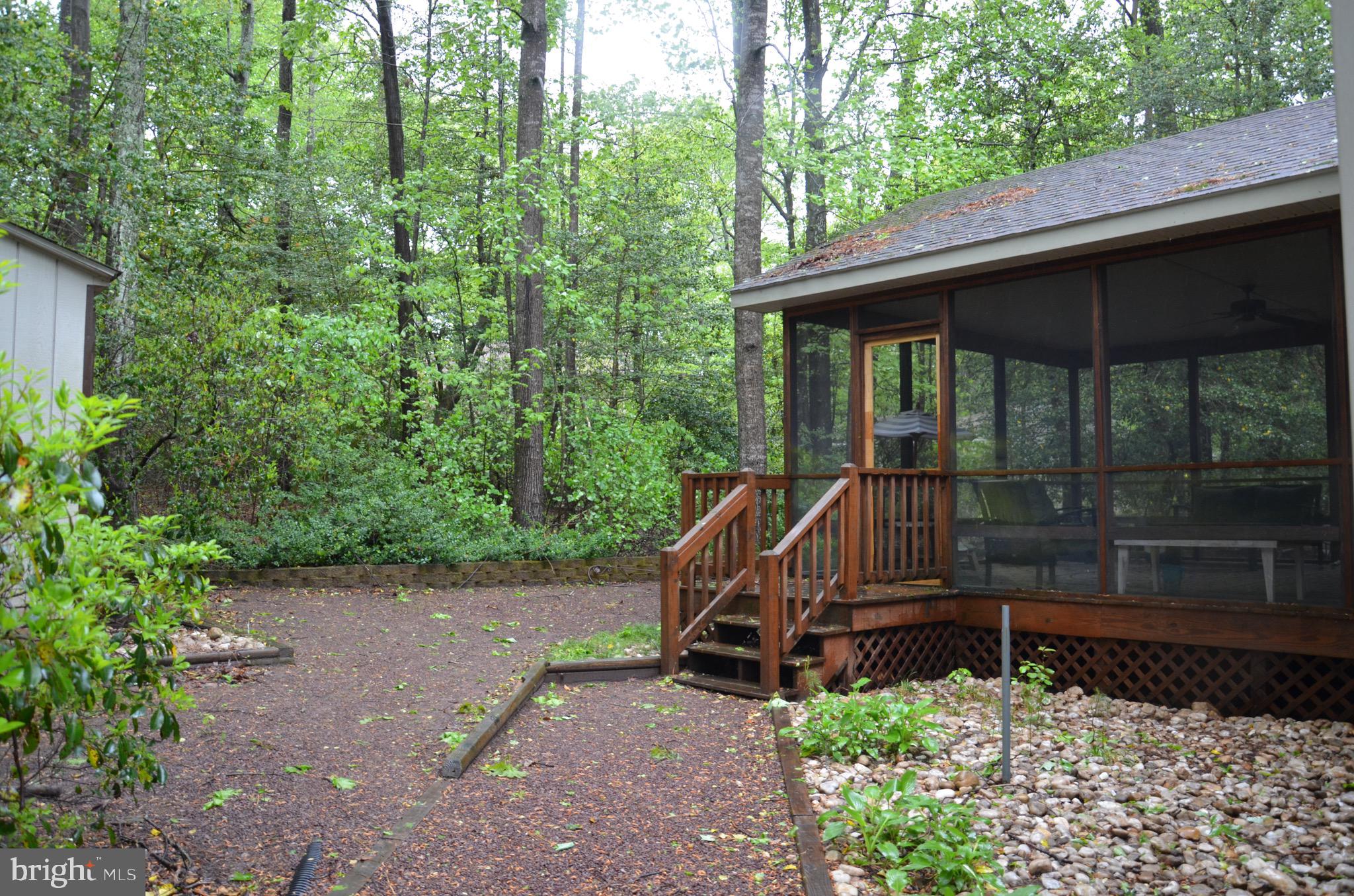 12 Harpoon Road Berlin, MD 21811 - Photo 6 of 22 Backyard access from screened in porch
