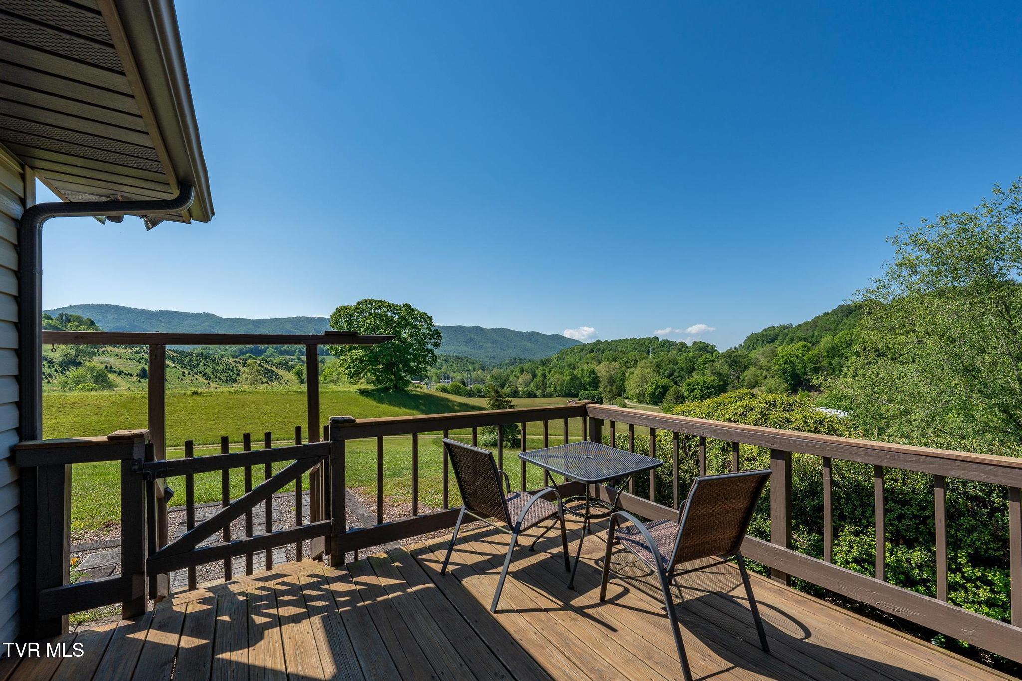 336 Mack Branch Road Mountain City, TN 37683 - Photo 33 of 94 336 Mack Branch Road (59 of 109)