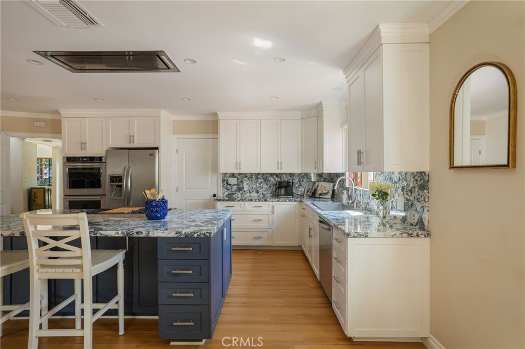 7905 West 80th Street Playa del Rey, CA 90293 - Photo 10 of 42 Gallery Image 10