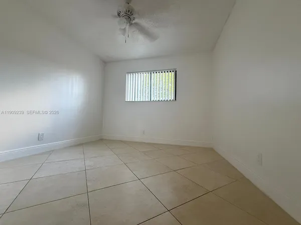 $219,900 | 523 Trace Circle, Unit 105, Deerfield Beach, FL 33441