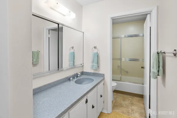 $269,000 | 274 Convent Road, Unit D, Monroe Township, NJ 08831